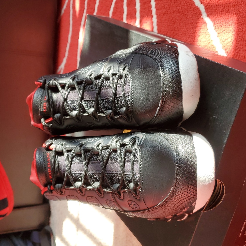 Jordan Retro Low Black and Red Sneakers - Picture 3 of 8